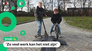 Hidde en Koen wachten al drie jaar op een fietsbaan in hun dorp