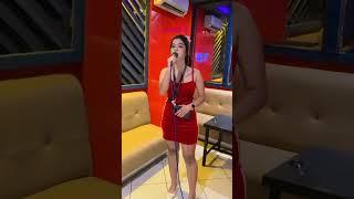 Suaranya merdu sekali  #pemandukaraoke #karaoke #dangdut #karaokean #LC #Roomkaraoke