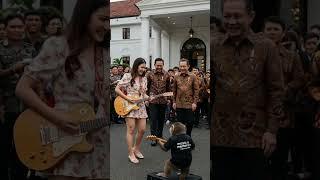 Funny Monkey Plays Guitar at the Presidential Palace #monkey #monkeycute