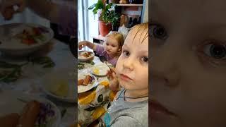 ЛЬЁТ ДОЖДЬ, А ДОМА ГОТОВ УЖИН