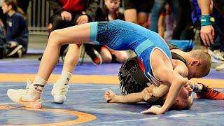 U13 J. Bailey (USA) vs S. Zoltowski (DEN). Greco-Roman 38kg youth wrestling.