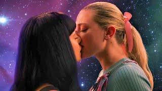 Betty and Veronica Kiss | Riverdale 7x14