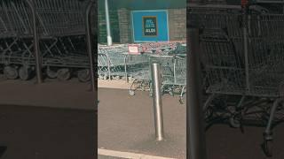 Cameraman goes shopping for Tilly Up North