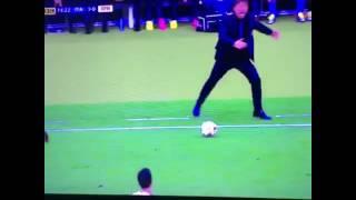 Conte kicks away the ball during Italy - Spain (Euro 2016)!