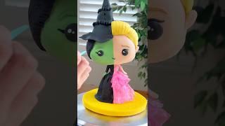 I made a WICKED cake: Elphaba vs. Glinda