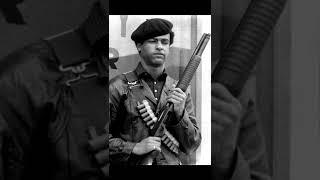 17 février 1942 - Naissance de Huey Percy Newton. Révolutionnaire noir américain
