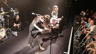 Paris 2019-06-23 21.11.55 BAND-MAID play - CLANG - you