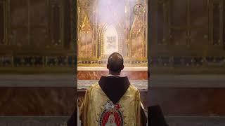 Traditional catholics in the 21st century! Gregorian Chant