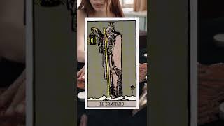 El Ermitaño y su Significado en el Tarot | Derecho - Invertido #tarot #shorts