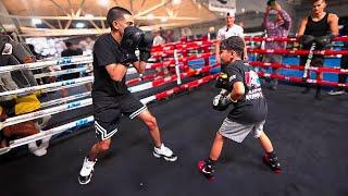 GAROTO DE 11 ANOS PRODIGIO DO BOXE CHOCA A TODOS LUTANDO COM ADULTO