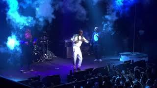 Snoop Dogg rockin the Fillmore in San Francisco