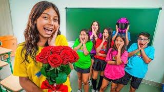 O Miguel Mandou Flores Pra Maysa Na Escola Dreams!