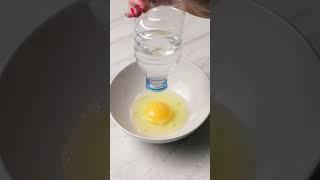 勞 Instant Egg Yolk Separator! (Bottle Hack)