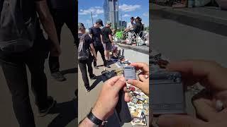 Старые вещи на барахолке