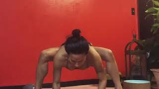 How Women Stretch and Split on Instagram - 021 - carmenamara - Amara