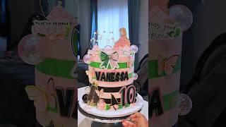 BUTTERCREAM STRIPED CAKE #ytshorts #stripedcake #wicked