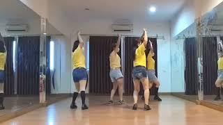 Looking At Me Line Dance Choreo Mark Furnell(UK) & Chris Godden(UK) Jan 2022