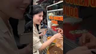 Koreans eat Indonesian food, marrow porridge edition  @noonarosa #shorts