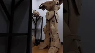 Картонный костюм Turn A Gundam, меха-героя одноименного аниме-сериала 1999 года.