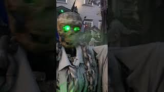 Spraying  skeleton boy at haunt 31
