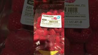 Red berries #viral #shorts #viralshorts #redberry #berries