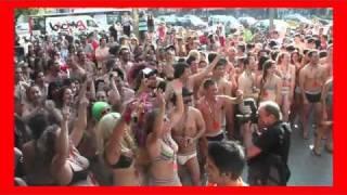 Come half-naked, leave dressed (english)
