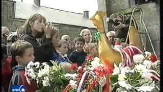 Le Mesnil - un nouveau coq pour l'église