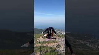 Акройога  -  Поддержка на Ай-Петри, акробатика, парная акробатика (acroyoga)