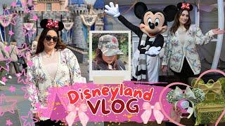 Disneyland vlog 2025: meeting Steamboat Mickey, Tinkerbell merch and a rainy Park day!