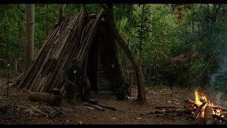 CAMPING BUSHCRAFT, MEMBANGUN CABIN KAYU UNTUK BERLINDUNG DI TENGAH HUTAN