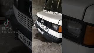 Mercedes T1 207D