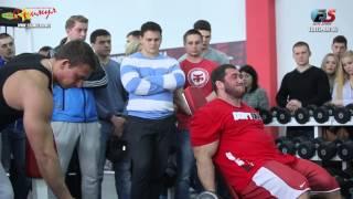 Андрей Скоромный и Герман Юханов - тренировка рук.