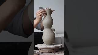 Handbuilding a Vessel - Woman 305 #pottery #ceramicsculpture #handbuilding #coiling #art  #clay