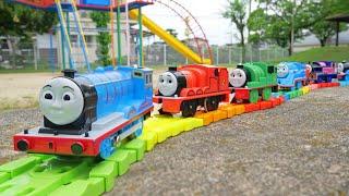 Thomas the Tank Engine Park Course  Edward's adventures & pick up 14 Thomas & Friends cars!