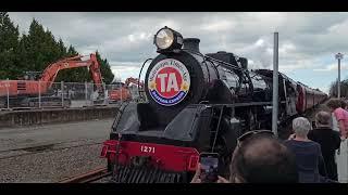 Daffodil Day Express 2023 - Ja1271 Arriving in Carterton