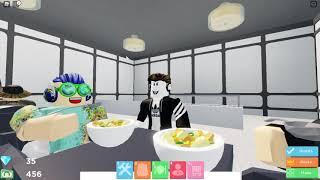 Roblox: Playing Restaurant Tycoon 2 in 10 Mins.