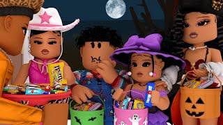 TAKING MY KIDS TRICK OR TREATING!! *HALLOWEEN NIGHT!!* | Roblox Family Roleplay