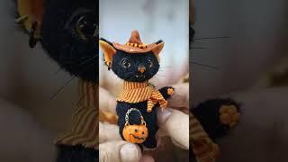 Hally Night, the Halloween kitten by Alina Biliakova 4.1 inches (10½ centimeters)