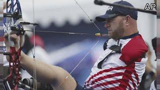 Iowa native, 'Armless Archer' Matt Stutzman wins gold at Paris Paralympics