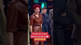 Коротко о мужчинах  потрогала и все, фиалка расцвела 