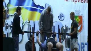 73 years old Tsyganok Vyacheslav RAW bench press 120kg