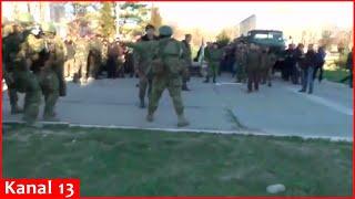 Soldier revolts against the generals in the Russian army; the neglect has tired the soldiers