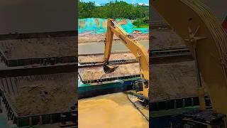 #excavator #dredging #digger #construction #komatsu #heavyequipment #diggermachine #mining