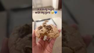 A baking night with my girls!  | #bakingwithlove #dateideas #girlslove