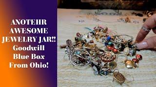 ANOTEHR AWESOME JEWELRY JAR!! Goodwill Blue Box From Ohio!