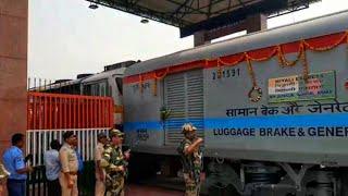 Mitali Express crossing India Bangladesh Border gate entering Bangladesh || NJP Dhaka train