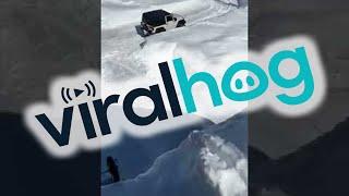 The Right Way to Remove Snow From a Roof || ViralHog