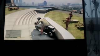 Как в GTA  5 попасть в дом Мартина Мадрасо и под текстуры