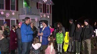 Doug's Holiday Lights: Young Alexandria family sets display to music | NBC4 Washington