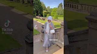 Abayas #hijabi #hijabista #hijabiz #hijabers #hijabfashion #abaya #abayafashion #modesty #hijabis